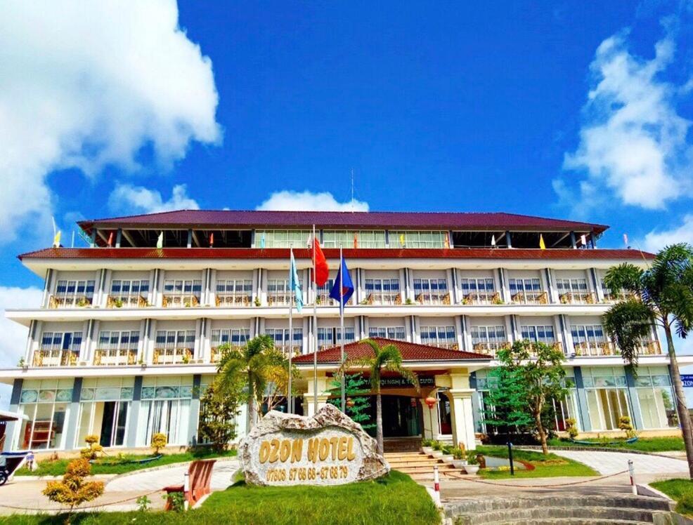 Ozon Hotel Nam Can Exteriér fotografie